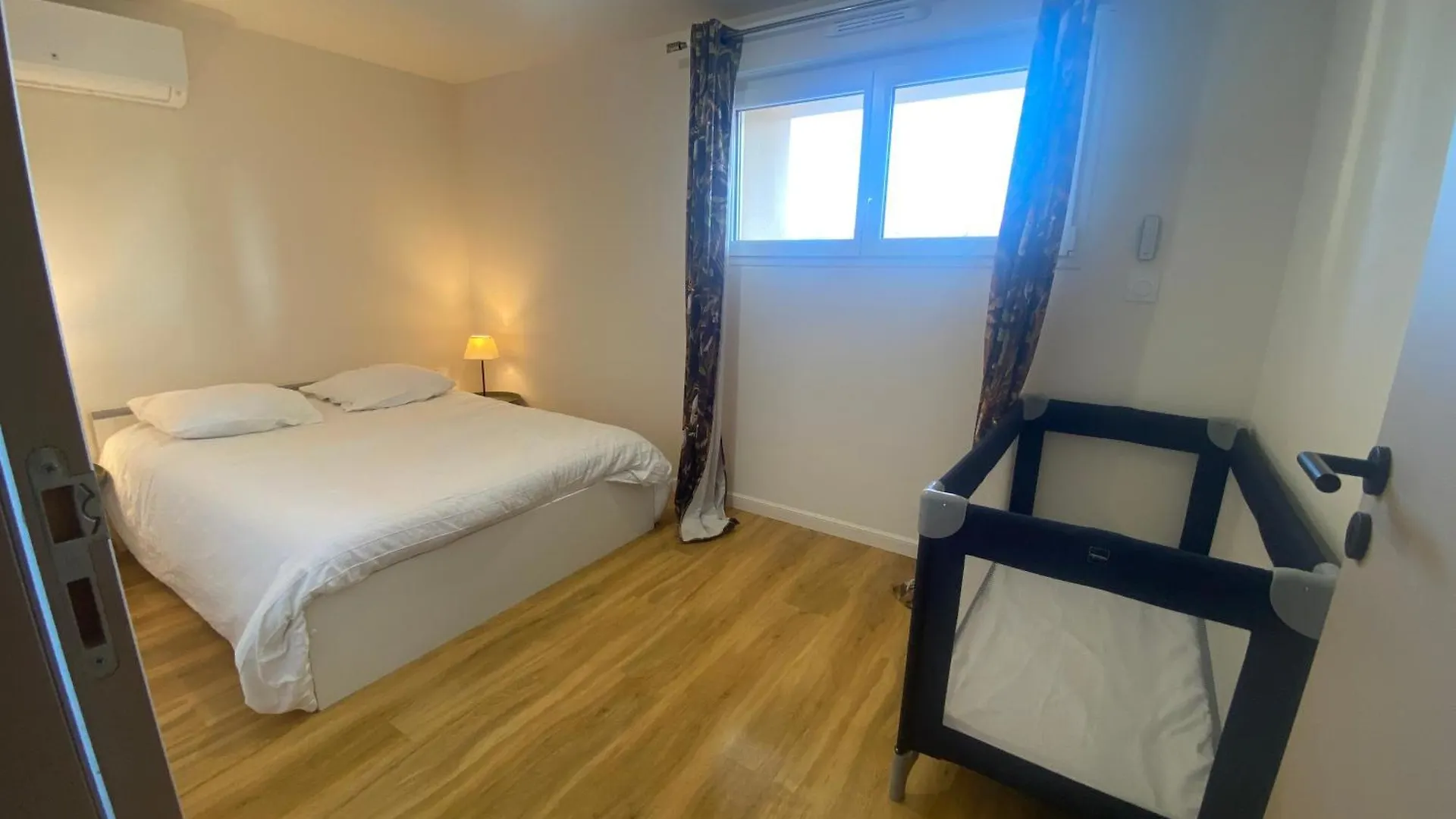 Holiday home T3 Des Ecorchats Montluel
